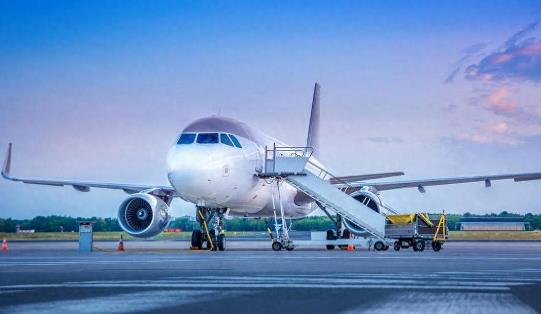 空运怎么收费（2024空运物流收费标准）(图1)