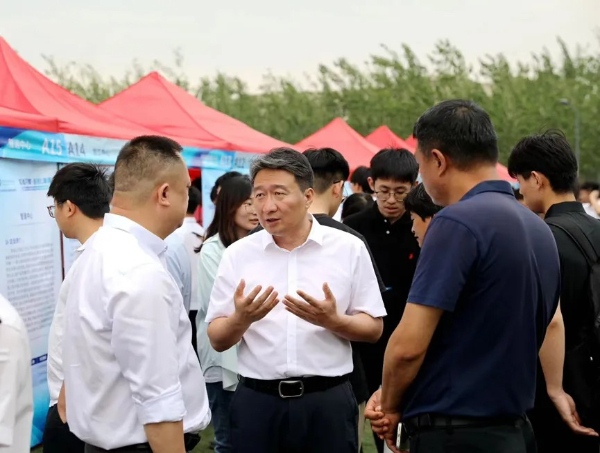 天津海运职业学院举办2024届毕业生就业双选会暨2025届毕业生实习双选会(图1)