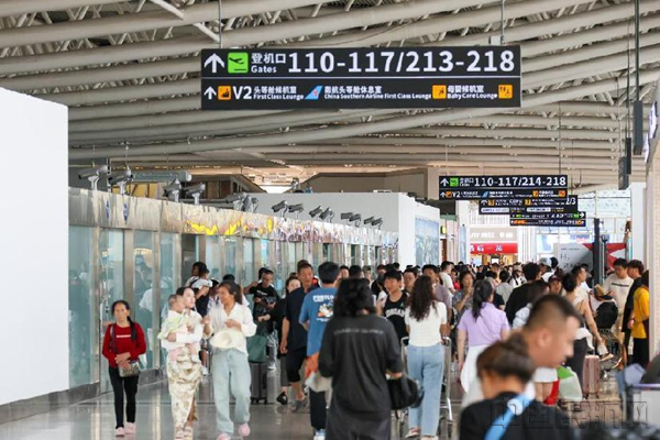 Im体育网站：三亚机场2024年旅客吞吐量顺利突破1000万人次(图1)