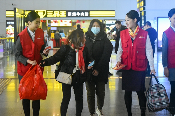 北部湾航空2024年春运首日旅客运输量突破12万人次全面开启春运服务(图2)