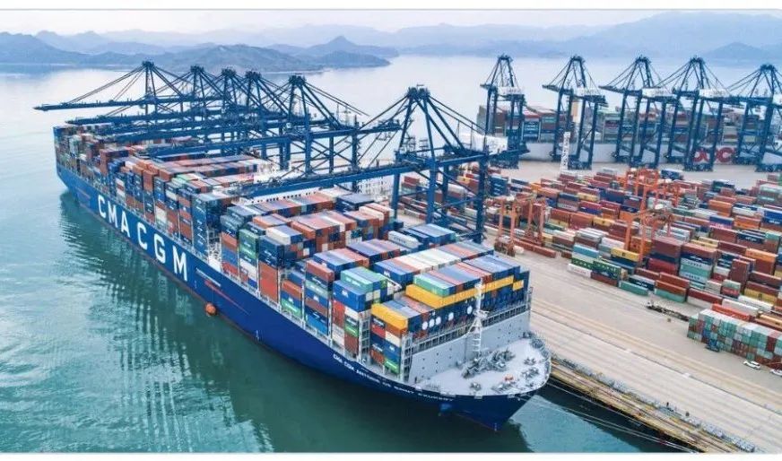 Im体育网站：航运巨头们：2024运费将更低！(图1)