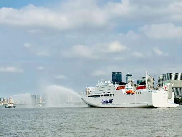 Im（中国体育）：国际影响力日臻显现一起回顾2024年虹口北外滩“航运大事件”(图3)