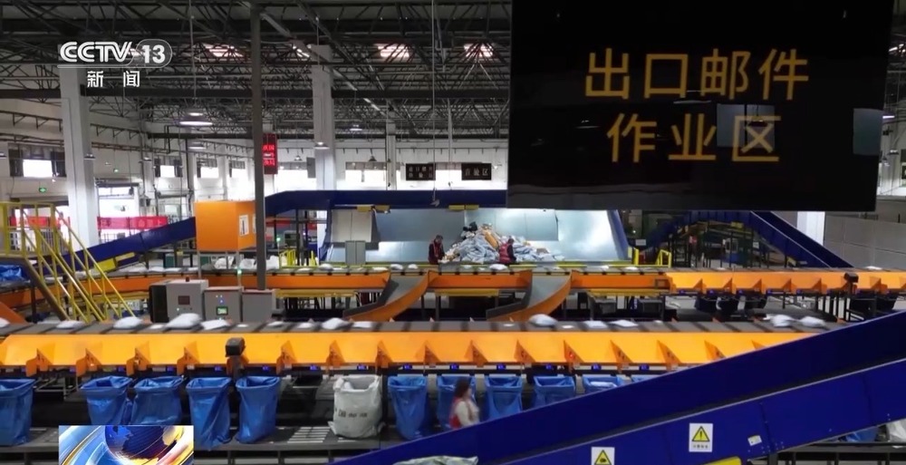 一线调研丨见证了中欧班列“10万+”的突破重庆是如何“一路领跑”的？(图11)