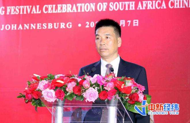 百位华商预见2025｜南非郑星利：新型建材等领域将成为双边经贸新增长点(图1)