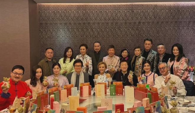 叶子楣搞新春聚餐获黄百鸣尹光捧场特从马来西亚空运五大名鱼(图1)