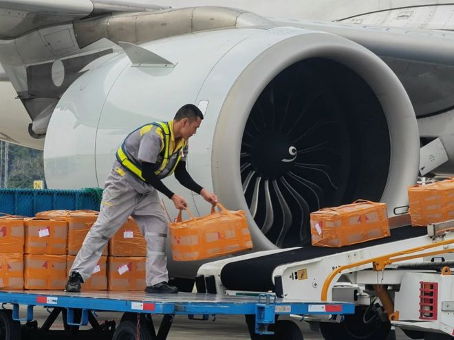 “南菜北运”！北海机场“零距离”空运服务更顺畅(图2)