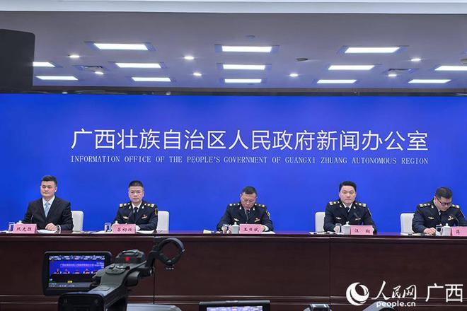 广西水运平稳增长2024年船舶进出港339．59万艘次(图1)