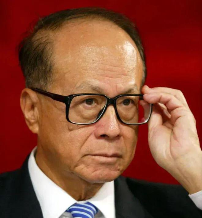 一次性逮捕十人李嘉诚栽了！(图9)