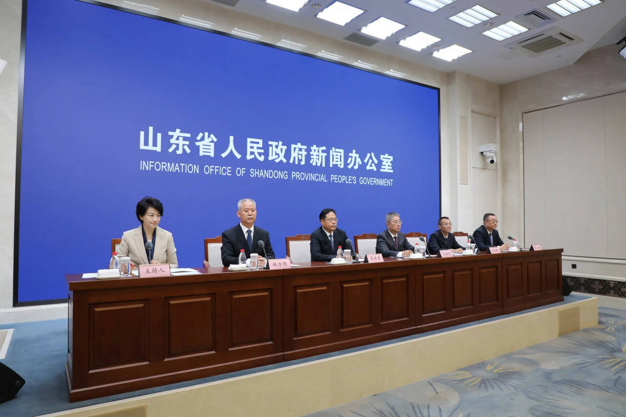 权威发布｜青岛年内计划新增10条海运航线完成集装箱海铁联运量265万标准箱(图1)