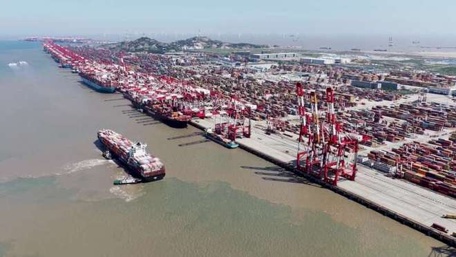 Im（中国体育）：活力中国调研行 跨境电商高速增长上海浦东机场、洋山港货运效率再升级(图2)