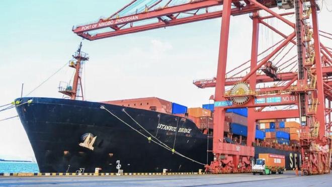 Im（中国体育）：中欧班列遇挫之际中国正式开通北极航道新航线天直通欧洲(图1)