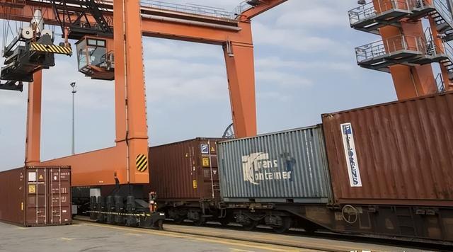 波兰恢复中欧班列后发现不对劲中国列车有所减少财神爷要走(图3)