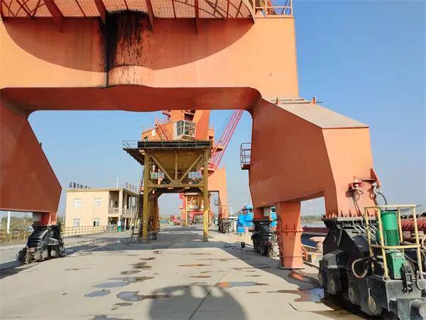 Im体育网站：打通砂石江海运输通道！欢迎芜湖裕溪口汇隆港中洋港成为2025东海论坛分会协办单位！(图3)