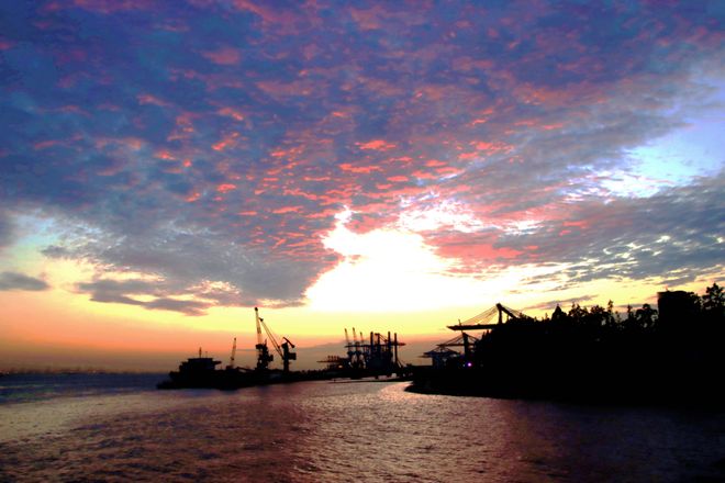 Im（中国体育）：“长”风破浪“兴”岛有方：产城人共融中的民族情、家园梦(图2)