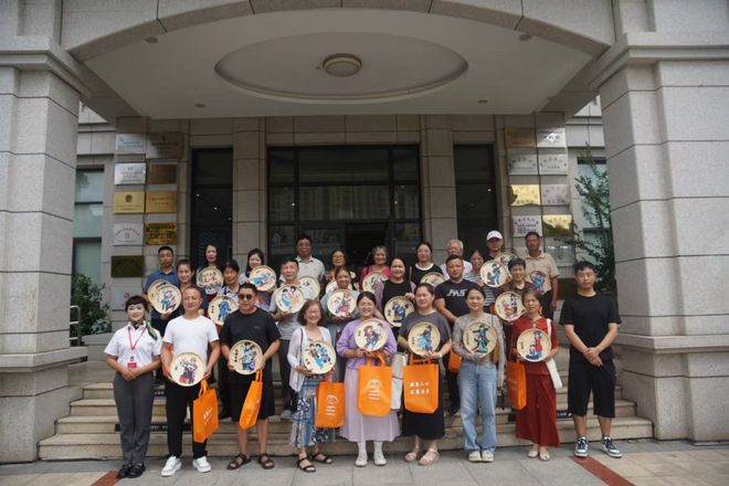 Im（中国体育）：“长”风破浪“兴”岛有方：产城人共融中的民族情、家园梦(图12)