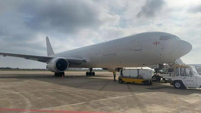 首单+1！海南国际中转“换单”业务试单成功(图1)