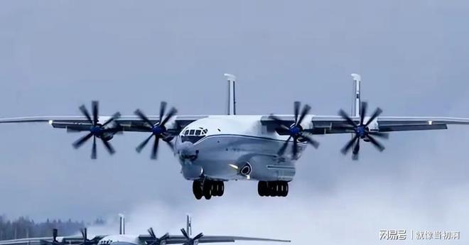 Im体育网站：宝贝疙瘩刚修好直接断成两截机毁人亡“世界纪录”成为绝唱(图2)