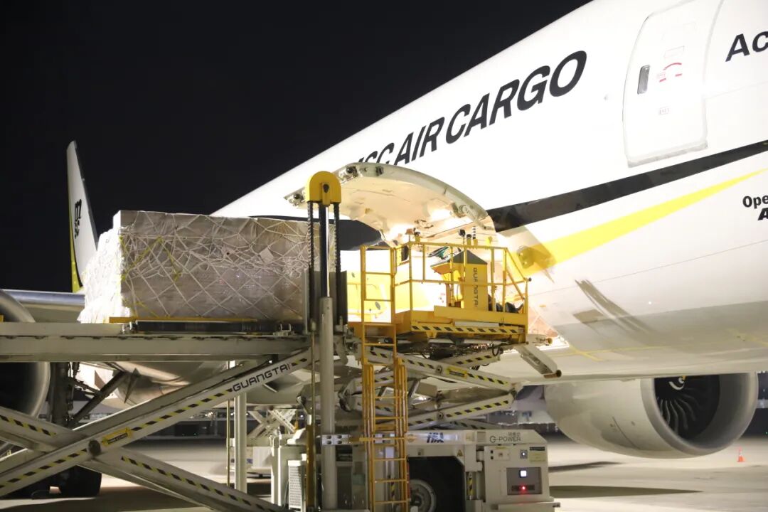 翼展宏图行稳致远鄂州花湖国际机场2025年发展纪实(图2)