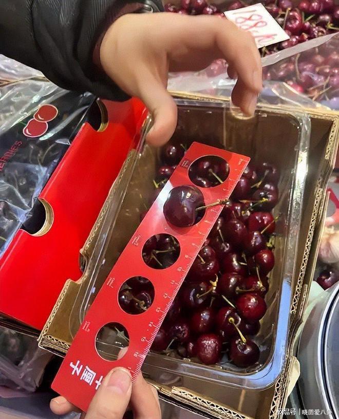 Im体育网站：从399元到19！车厘子价格断崖式下跌水果贵族怎么熄火了(图6)