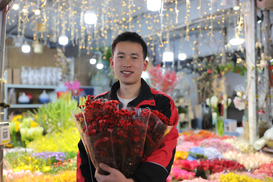 Im（中国体育）：全国百家媒体社长、总编辑走进云南顺丰丨以物流之力助“云花”香飘世界(图4)