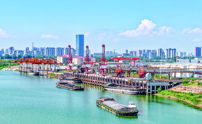 潮涌江河阔风劲千帆悬——触摸河南高质量发展一线的春天脉动(图1)